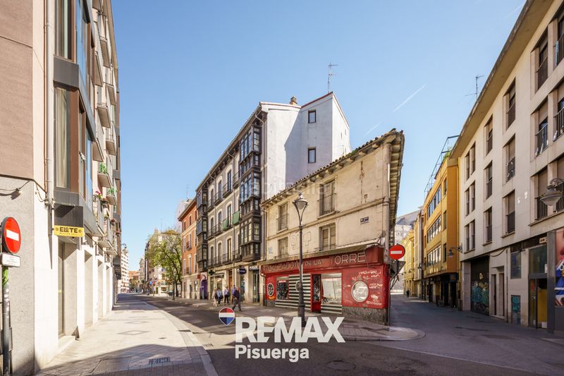Foto 64df5355-42ca-45d0-80b3-a2e50520823e. Piso en calle bajada de la libertad 6 en Centro Valladolid
