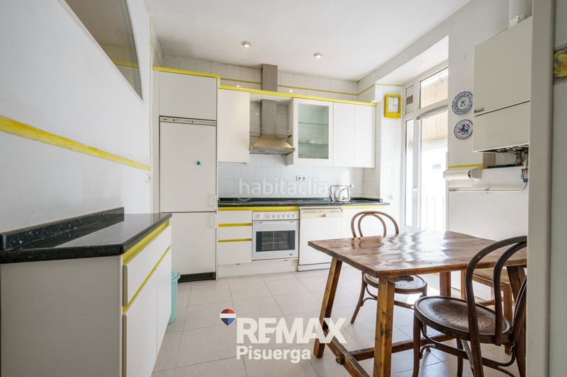 Foto 6ddedf67-718b-48b7-b4fd-5151dc5f41ed. Piso en calle bajada de la libertad 6 en Centro Valladolid