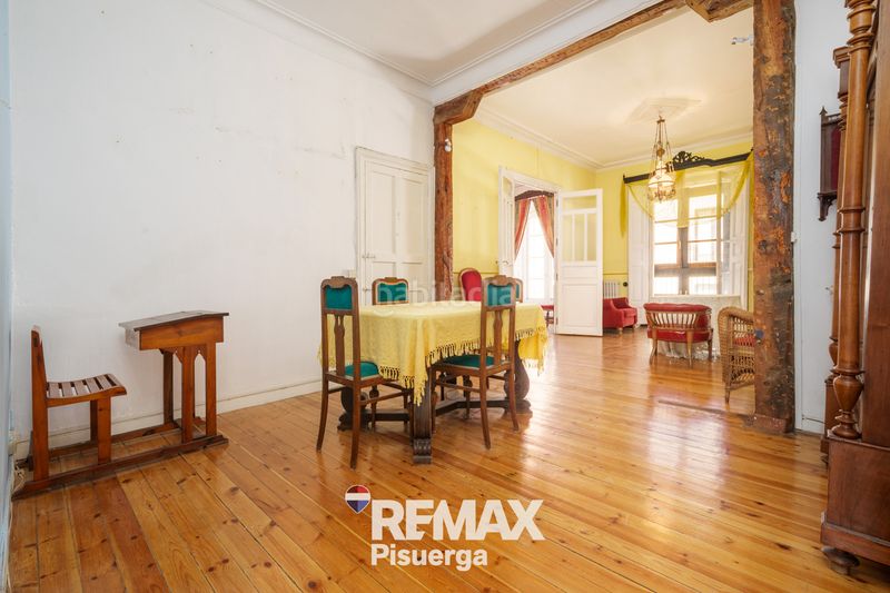 Foto 84f5f960-7bd7-4c3b-9784-12a8ba57dc40. Piso en calle bajada de la libertad 6 en Centro Valladolid