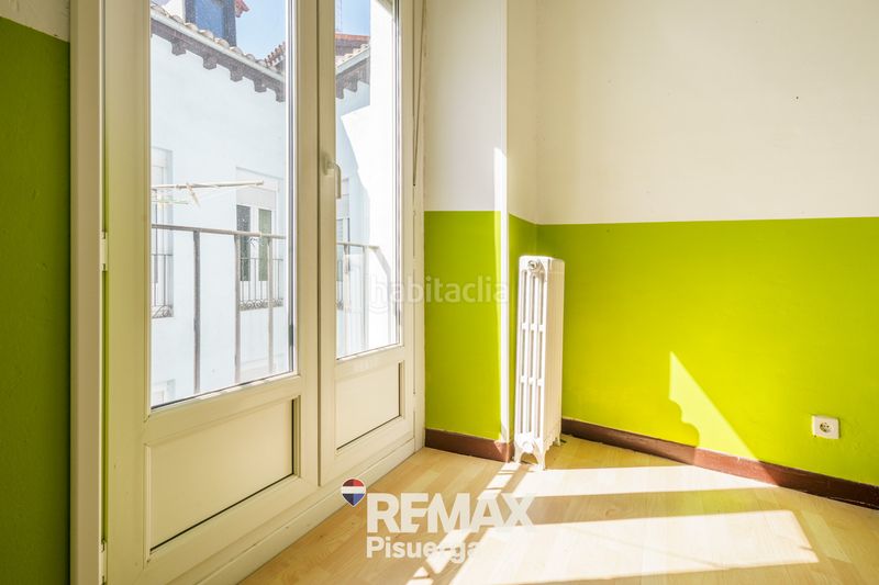 Foto 90b82084-a506-48d6-bf9f-0bd51bd46e88. Piso en calle bajada de la libertad 6 en Centro Valladolid