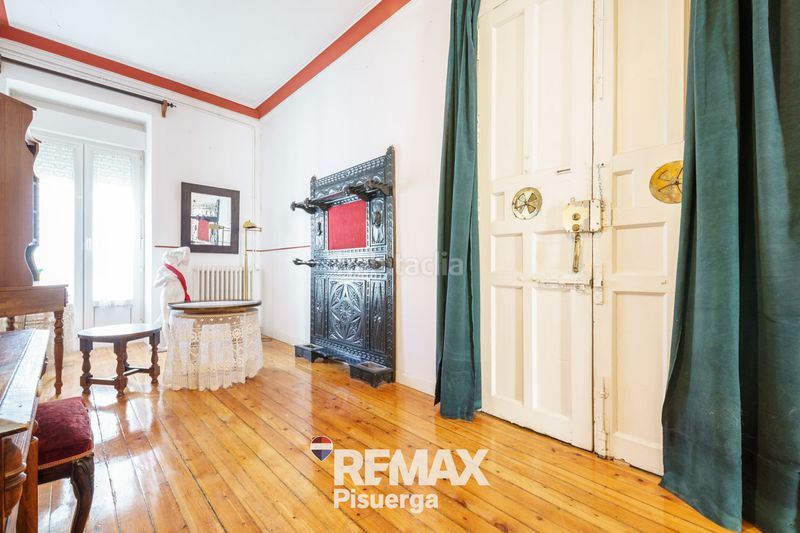 Foto a9a6e9ce-6c65-414b-8cf9-73ed233508ae. Piso en calle bajada de la libertad 6 en Centro Valladolid