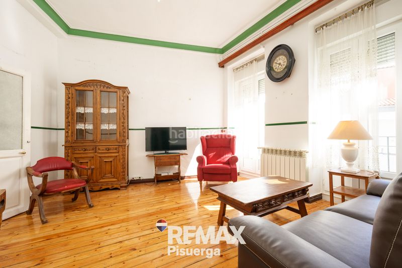 Foto b06ab78f-417e-4f58-8ee4-9193c91aeb79. Piso en calle bajada de la libertad 6 en Centro Valladolid