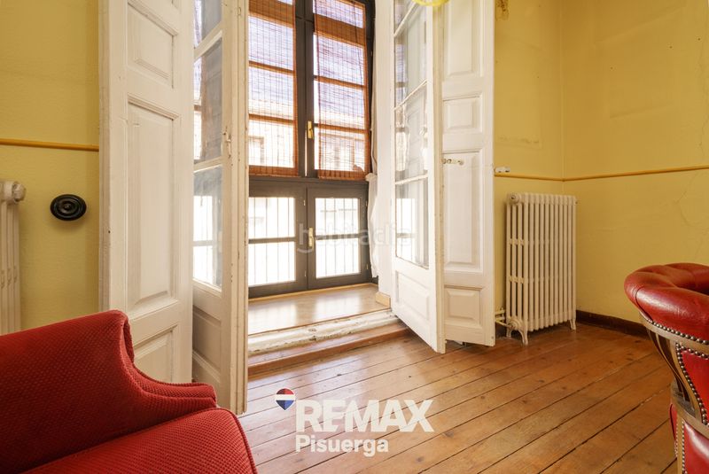 Foto d2db4b79-fc2b-4f9c-a48c-dfde77cb40ea. Piso en calle bajada de la libertad 6 en Centro Valladolid