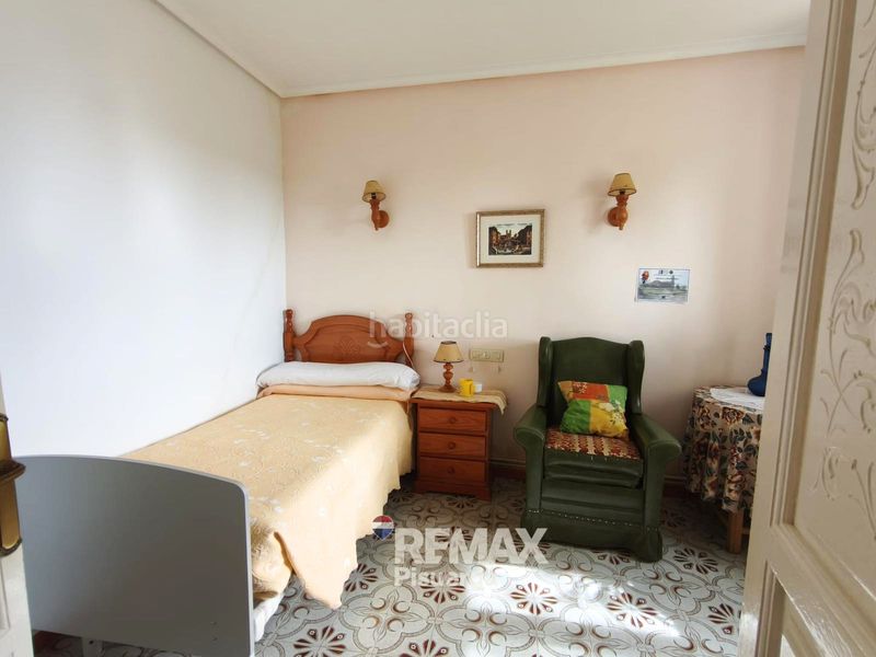 Foto a8d68e07-e55a-430f-885f-07e68ca5a3df. Edificio en carretera tiedra 9 en Pozoantiguo