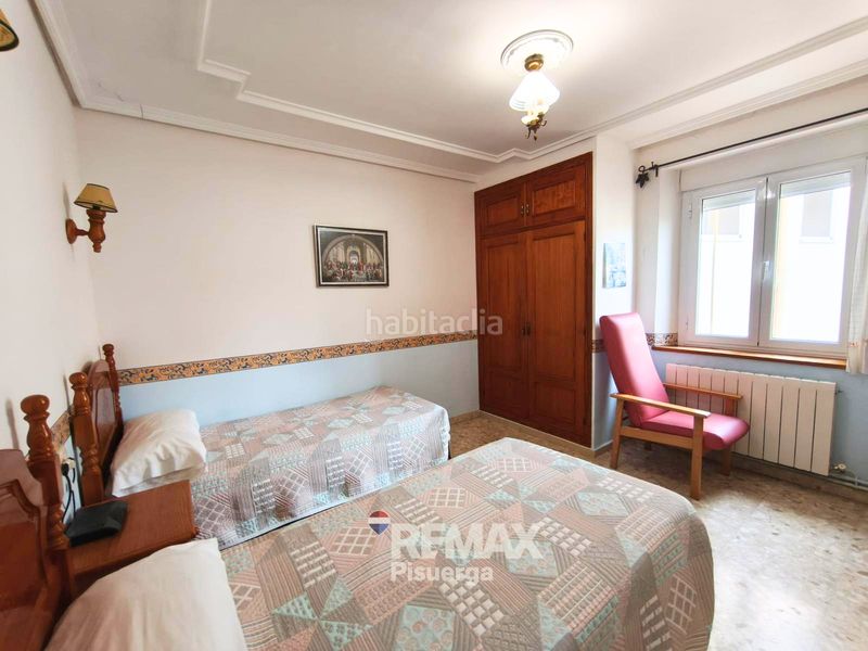 Foto d87a8143-909b-46da-9912-2cf0cc0ebd25. Edificio en carretera tiedra 9 en Pozoantiguo