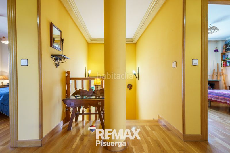 Foto 03b1cc37-b901-42ee-a840-8d8aeacee35d. Chalet en calle retama 5 en Boecillo