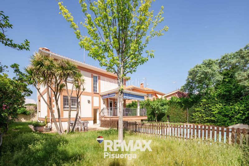 Foto 295707a2-dac3-406c-89e8-d04254810387. Chalet en calle retama 5 en Boecillo