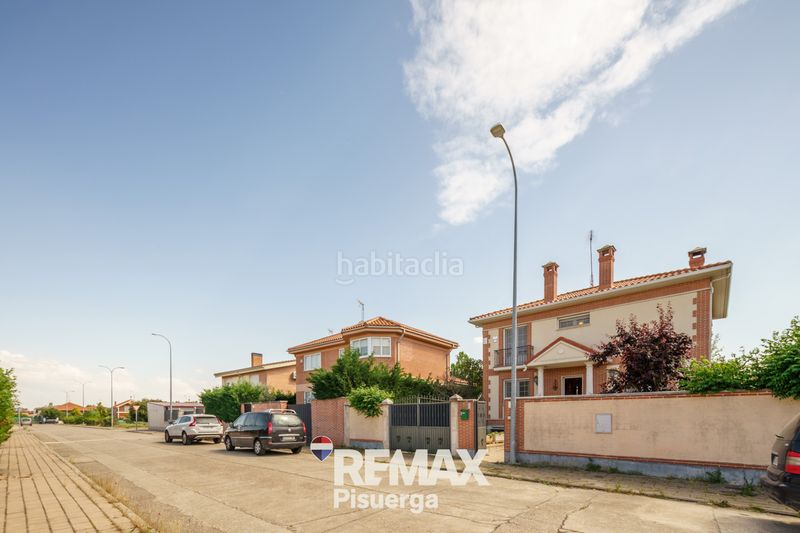 Foto 45612089-a474-4b93-bfdc-21aef3b6eaea. Chalet en calle retama 5 en Boecillo