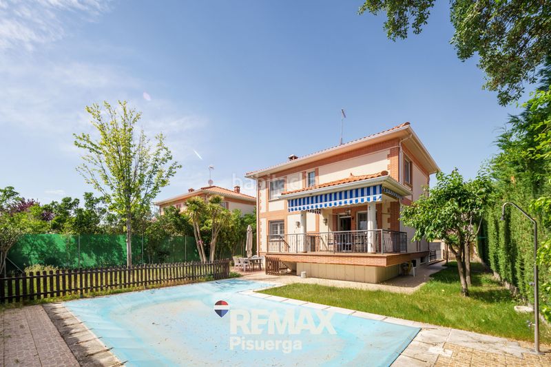 Foto 4d47867d-0d64-4f91-919e-e21ccefe9b69. Chalet en calle retama 5 en Boecillo