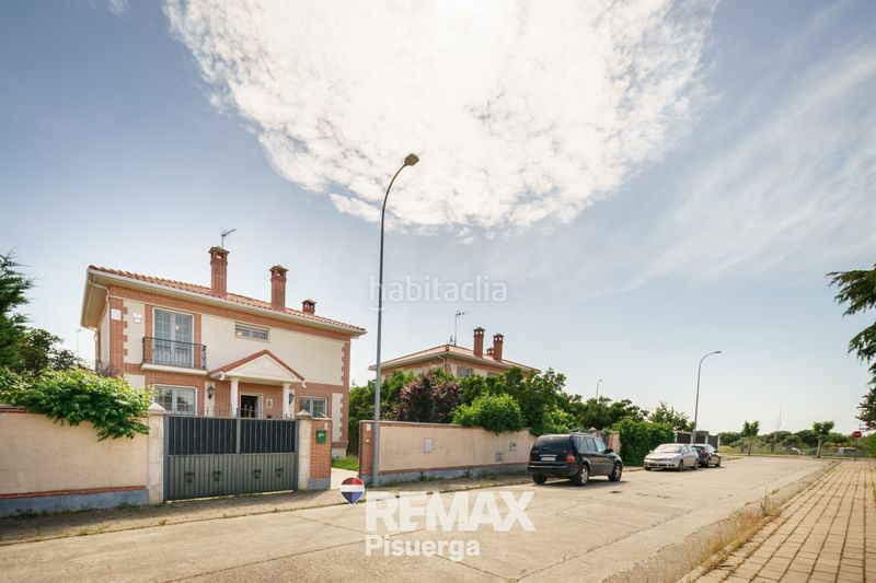 Foto 5a6fd14a-6bf1-4785-96e4-76e8344190e0. Chalet en calle retama 5 en Boecillo