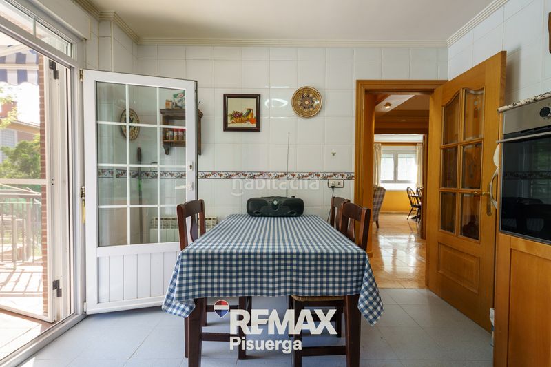 Foto 5bdd4e88-fe69-418e-9cb6-ead538586a45. Chalet en calle retama 5 en Boecillo