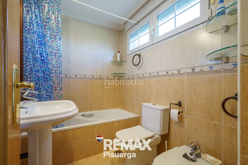 Foto a341bf3f-4840-4a62-ad40-9d958a36c83c. Chalet en calle retama 5 en Boecillo