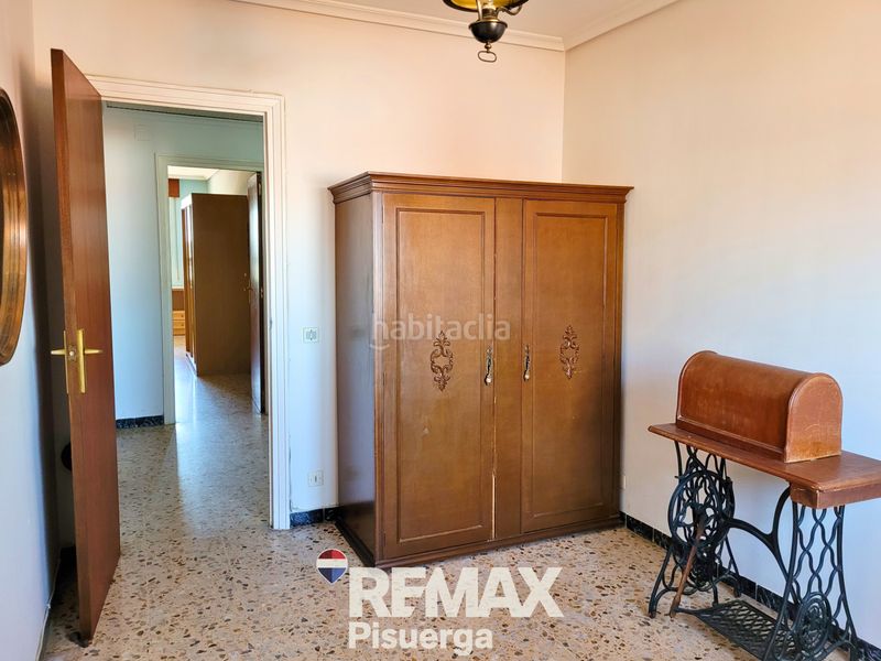 Foto 6db67a33-7351-4d86-ac5c-39c8438c53f1. Pis a calle ebro 9 a Delicias Valladolid