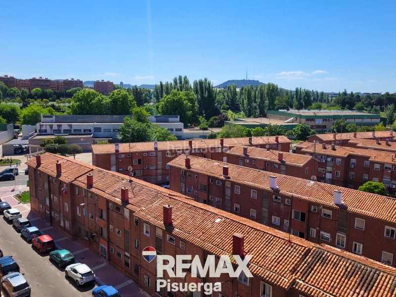 Foto 75ce89f0-ada9-44e7-b20b-2d6a7da64cda. Pis a calle ebro 9 a Delicias Valladolid