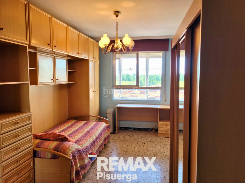 Foto cbd1947d-f4b5-41e0-8f8d-f4a217f6112c. Pis a calle ebro 9 a Delicias Valladolid