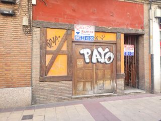 Local Comercial a Calle padre francisco suárez 3