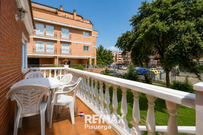 Foto 4bf115c6-f648-4af1-aa30-5df283cee3d0. Xalet a calle capuletti 21 a Covaresa Valladolid