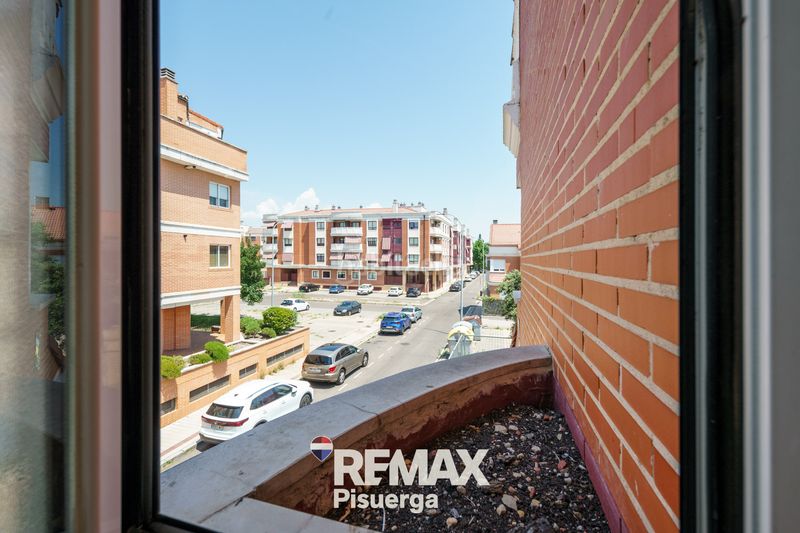 Foto 739426b2-cf22-4c19-b9d0-890a962aae91. Xalet a calle capuletti 21 a Covaresa Valladolid