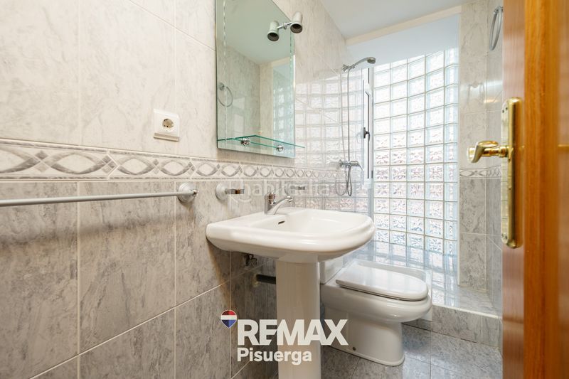 Foto 9eb1e3e5-9ea6-482d-bd2d-e2323309252d. Xalet a calle capuletti 21 a Covaresa Valladolid