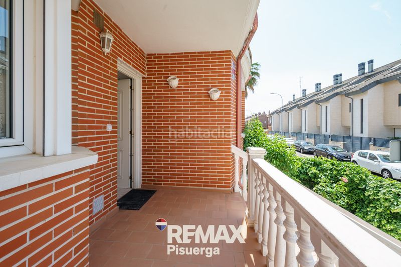 Foto 9f91e626-a3cb-4dd0-9533-4d235f446ed5. Xalet a calle capuletti 21 a Covaresa Valladolid