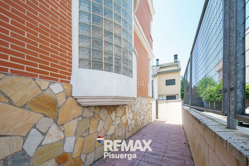 Foto a8adab88-8284-4131-bc96-3045c07fe6ad. Xalet a calle capuletti 21 a Covaresa Valladolid