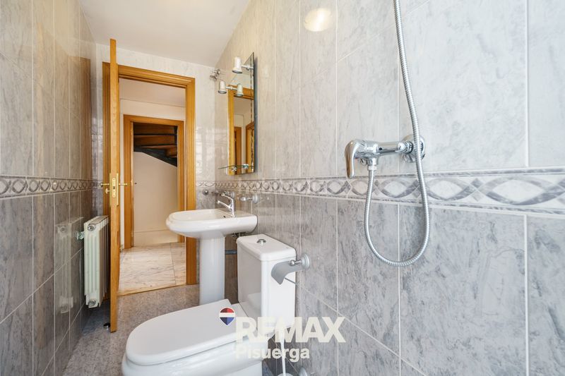 Foto aa5d0b10-8349-4b66-8b82-79593ff4fd22. Xalet a calle capuletti 21 a Covaresa Valladolid