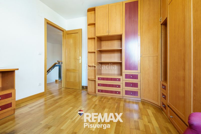 Foto f6e825c0-b3fa-48d9-b4bb-54b5f2471964. Xalet a calle capuletti 21 a Covaresa Valladolid
