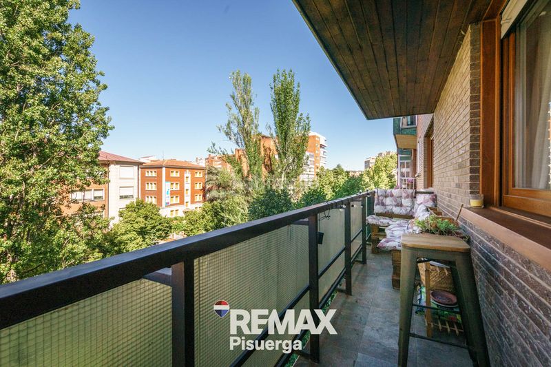 Foto f9a2ca1a-e95d-4d8f-9bbb-daf8bb718b2a. Appartement dans calle estrada 20 dans Centro Palencia