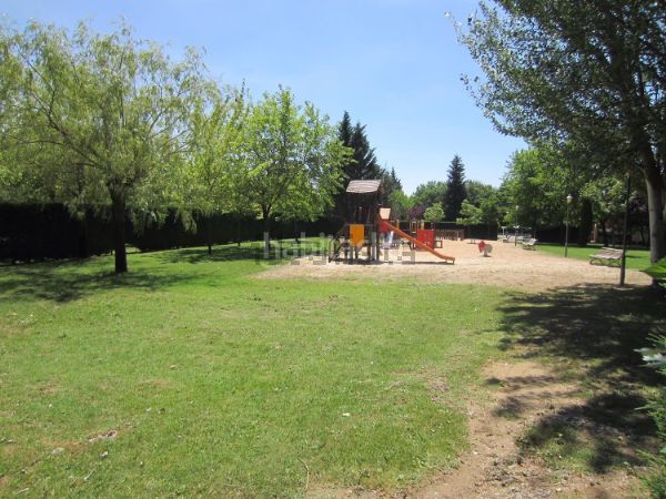 Foto 50b3aba5-fadf-4485-8d7d-bd1fe1a4d0c7. Xalet a avenida Boecillo 74 a Boecillo