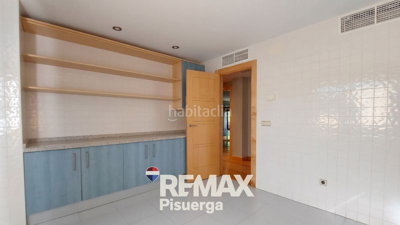 Foto aa476104-acc6-4f0b-993d-3e6c818b1da6. Xalet a avenida Boecillo 74 a Boecillo