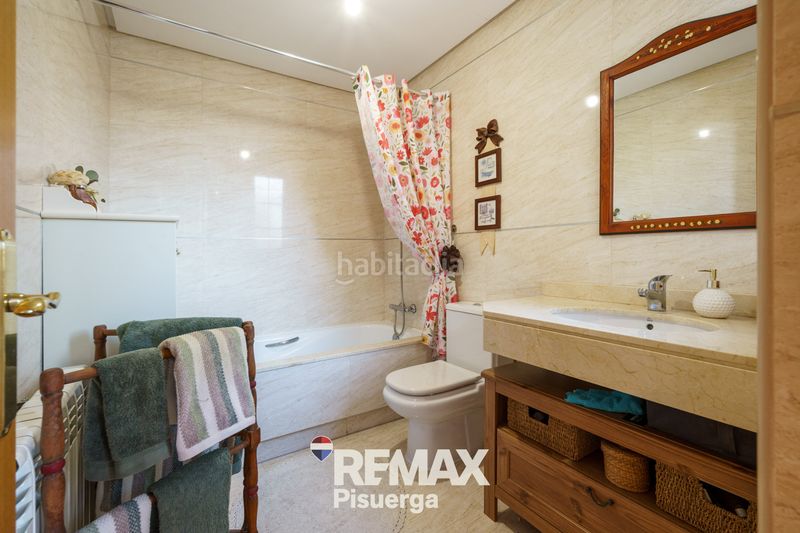 Foto ad26d07e-6c9f-41f3-affb-faf96007277d. Xalet amb calefacció aparcament piscina a Las Villas - Valparaiso - El Peral Valladolid