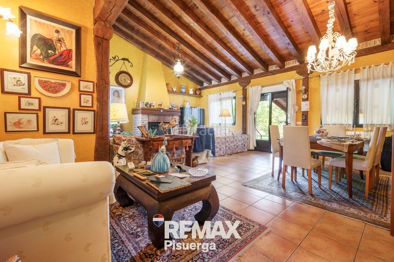 Foto 24493696-ca93-44ac-802c-be15fbf87b98. Chalet en calle balandro 126 en Boecillo
