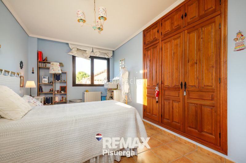 Foto 2aab1d29-9b56-43c9-b0b3-a15000dffd48. Chalet en calle balandro 126 en Boecillo