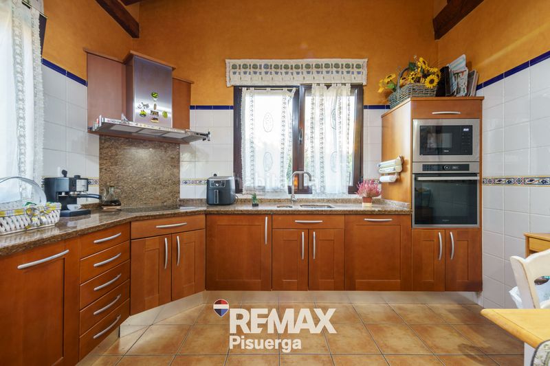 Foto 2aed541c-6177-4725-a357-2126f4849cef. Chalet en calle balandro 126 en Boecillo