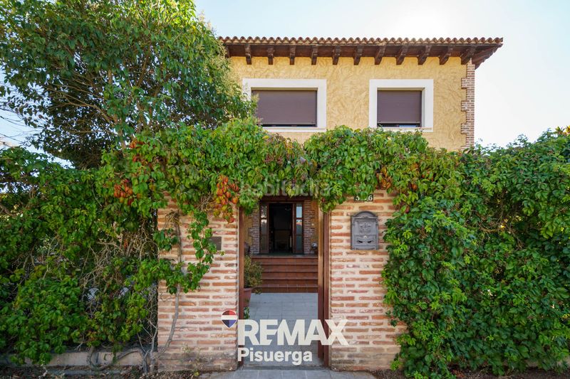 Foto 42206d55-a5a9-415d-a346-edb552cf2050. Chalet en calle balandro 126 en Boecillo