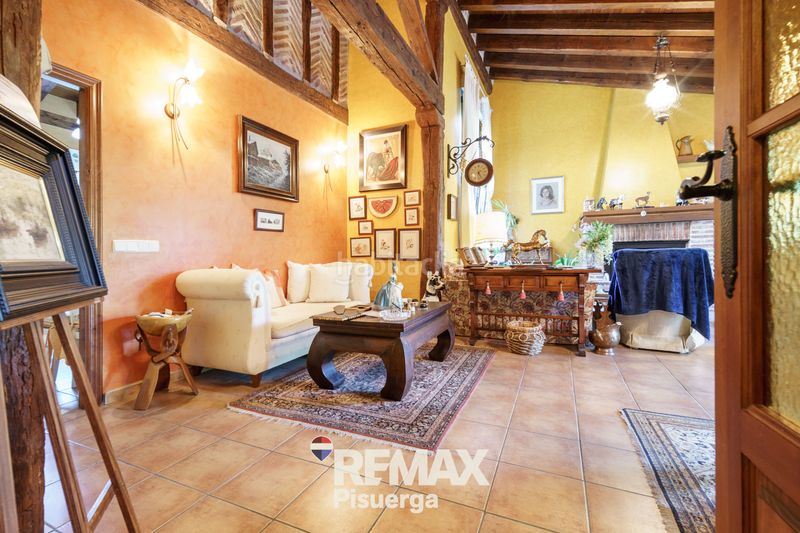 Foto 489f6a42-5bc5-487f-88fc-5d60544f489e. Chalet en calle balandro 126 en Boecillo