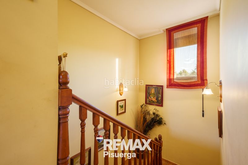 Foto 954d5bf3-9b3b-4dd1-b402-ec7f9768e0f9. Chalet en calle balandro 126 en Boecillo