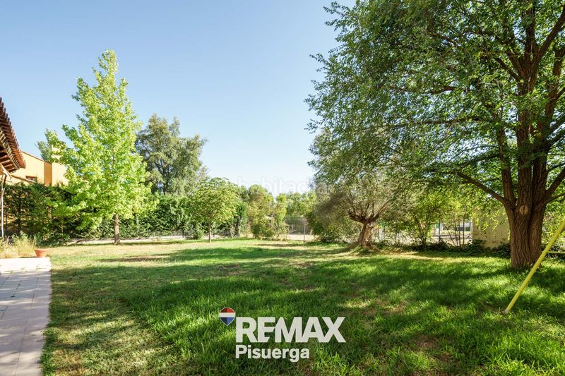 Foto ad3b9666-d7fc-4807-b24b-f7dbe99f6017. Chalet en calle balandro 126 en Boecillo