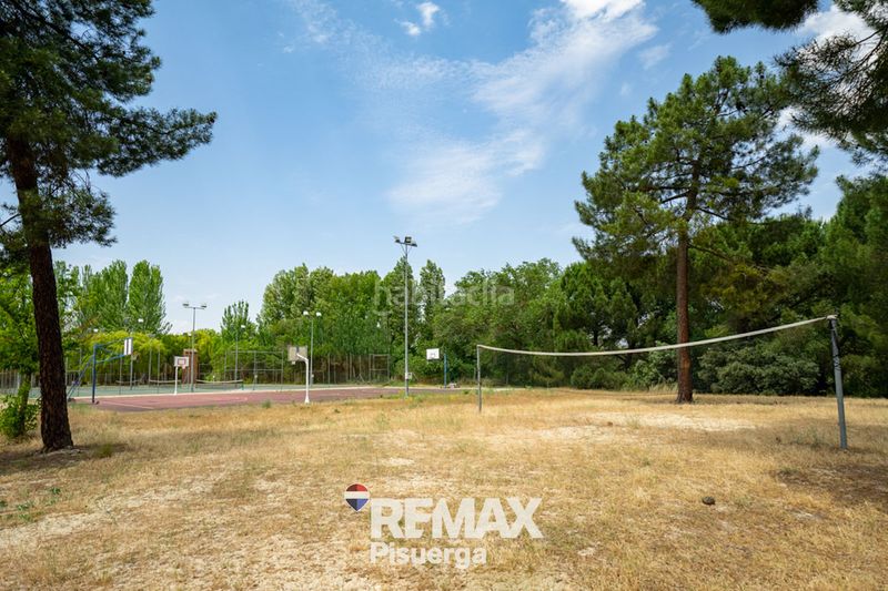 Foto f5d9b899-0915-4541-aabb-22c8637b31eb. Chalet en calle balandro 126 en Boecillo
