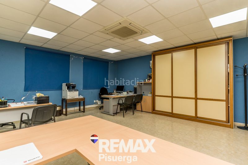Foto a8bebaea-308f-4f38-b378-5269a540dce0. Bâtiment à usage industriel dans calle zamora 13 dans Laguna de Duero