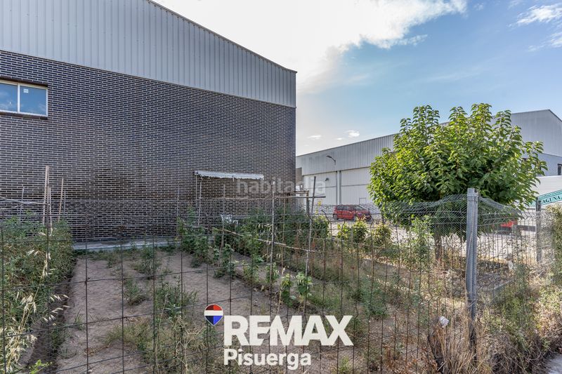 Foto b73fa365-c51a-48b6-8aa0-43c40ad4c571. Bâtiment à usage industriel dans calle zamora 13 dans Laguna de Duero