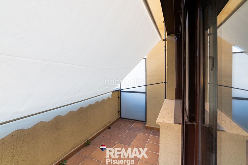 Foto 14a8f73d-4597-46d3-a225-dcf17080a03a. Chalet in calle comunidad de galicia 7 in Laguna de Duero