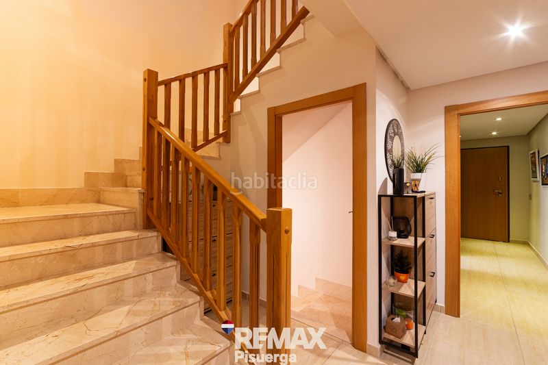 Foto 1dc6dc27-5a2e-46f2-b343-00304b53fbed. Chalet in calle comunidad de galicia 7 in Laguna de Duero