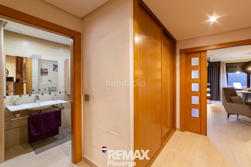Foto 612134b1-ac6f-47e3-b798-33c09a251fc8. Chalet in calle comunidad de galicia 7 in Laguna de Duero
