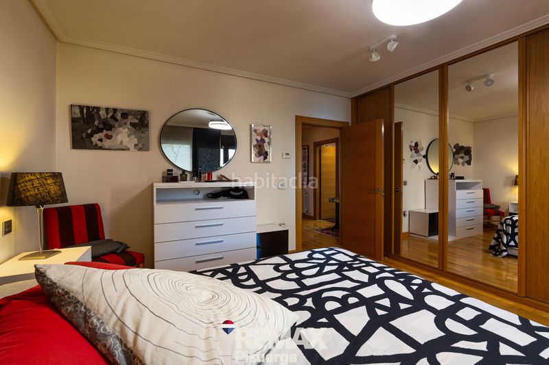 Foto a4f4063b-9234-4bf2-a56a-b83dd2e58156. Chalet in calle comunidad de galicia 7 in Laguna de Duero