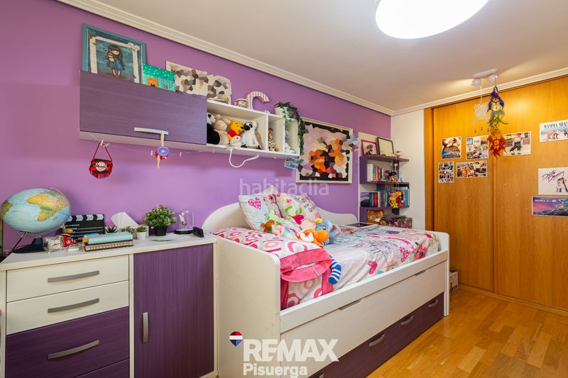 Foto b6715d62-4361-48e1-b8dd-069481e61a54. Chalet in calle comunidad de galicia 7 in Laguna de Duero