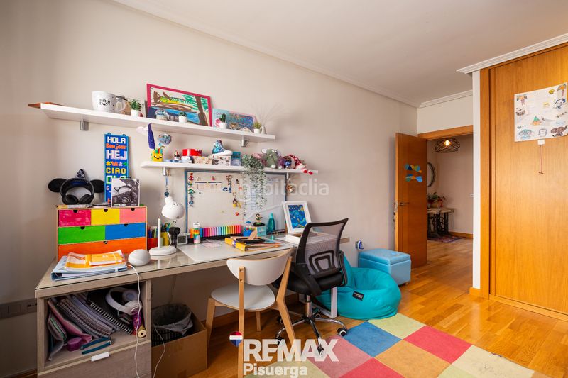 Foto b825592e-5f7c-4481-9682-848ba23975fa. Chalet in calle comunidad de galicia 7 in Laguna de Duero