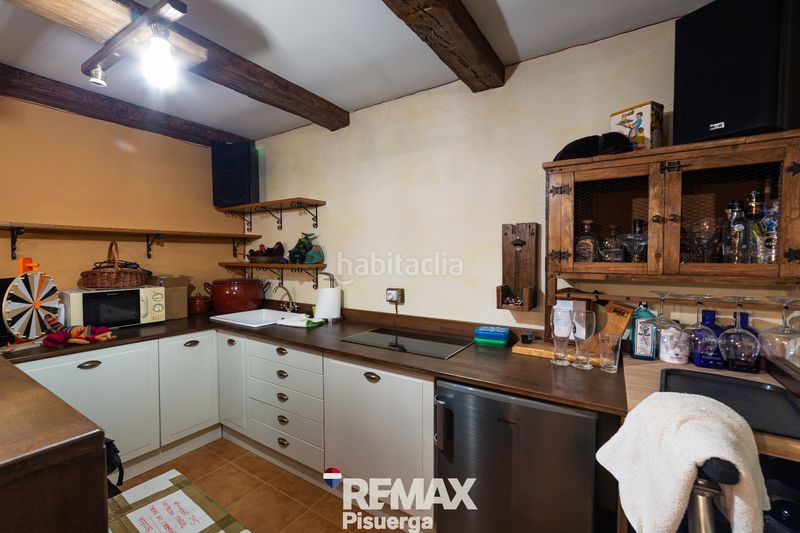 Foto bea849de-d5eb-49b0-8100-814e2f7780b8. Chalet in calle comunidad de galicia 7 in Laguna de Duero
