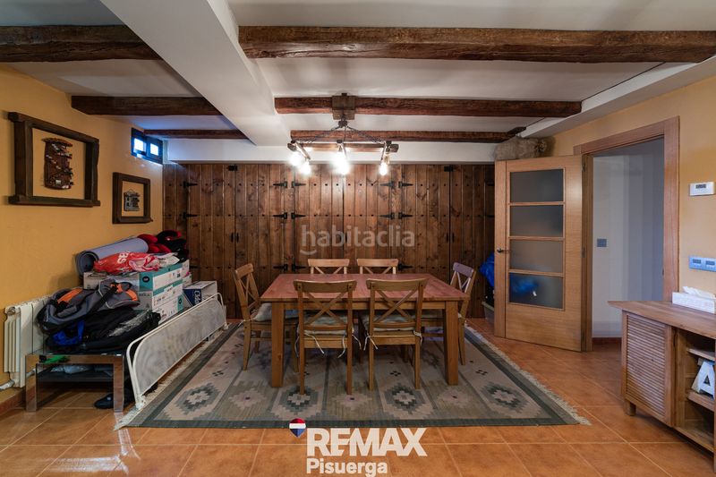 Foto d31646db-a086-437f-8487-e3b59f7758f2. Chalet in calle comunidad de galicia 7 in Laguna de Duero