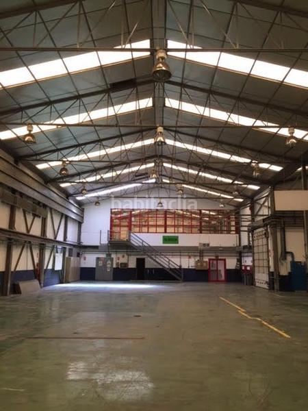 Foto c2a40ef9-fec6-4e62-af9f-bf05ff945f9e. Alquiler nave industrial en Arafo